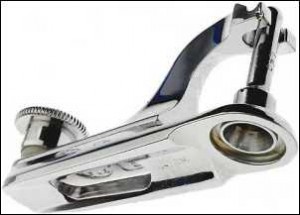 Sharp steel to cut delicate flesh